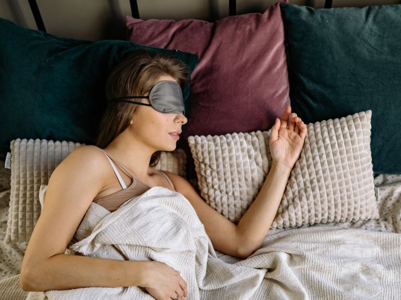 My sister uses homeopathic sleep aids to overcome her insomnia and improve her sleep