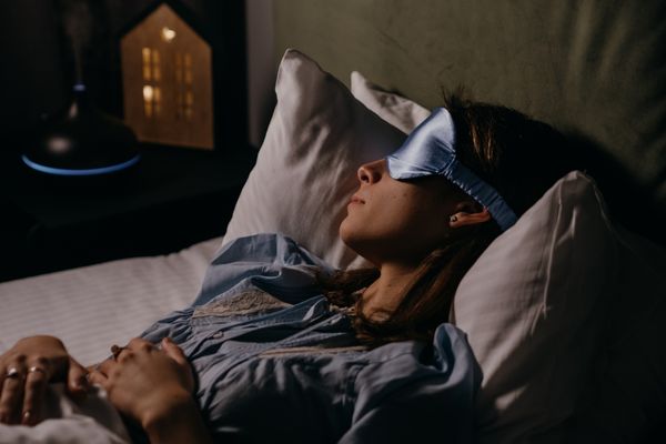 Facts about sleep with lady asleep in bed